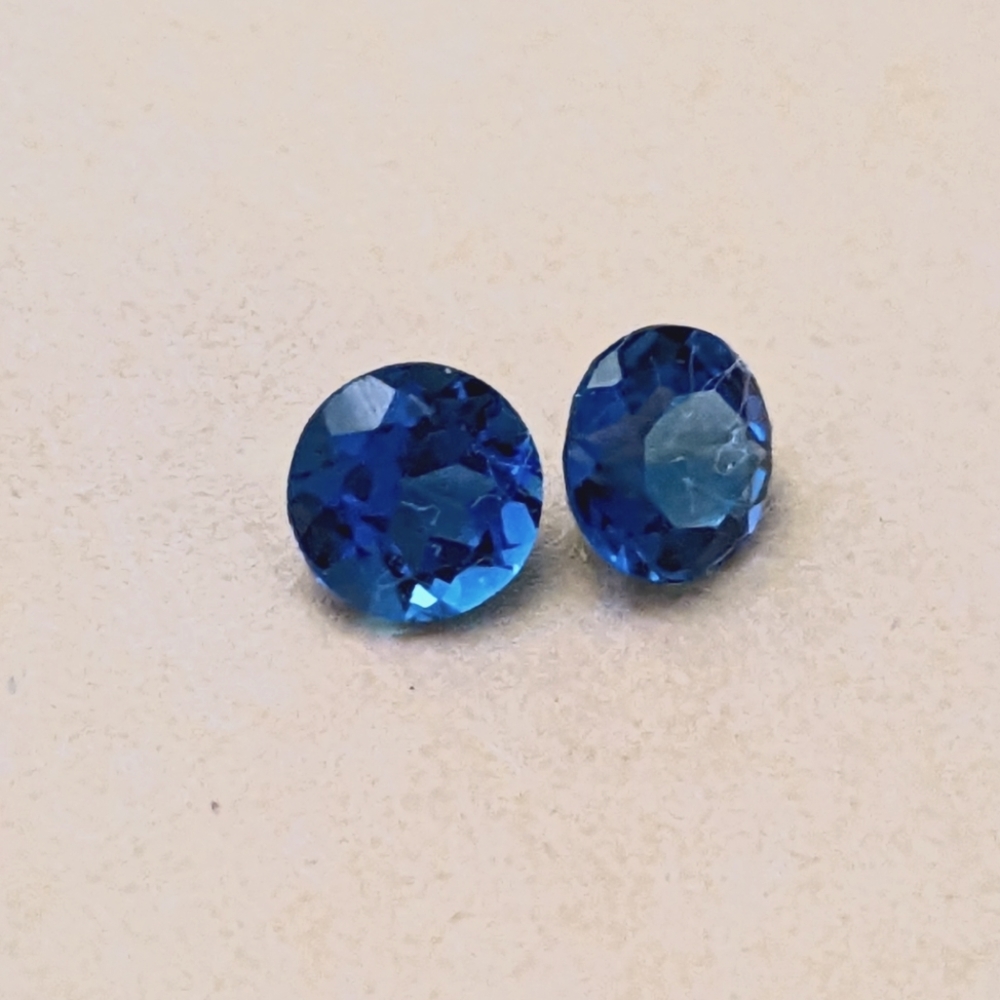 Natural London blue topaz round 5mm